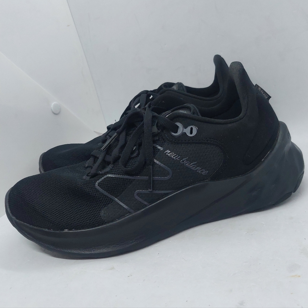 New Balance Fresh Foam Roav V2 Womens Size 7.5B WROAVSK2 Black Running Sneakers